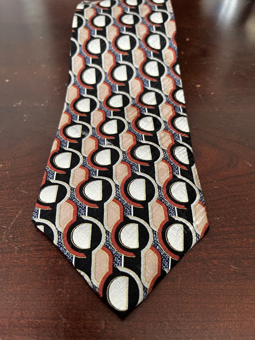 MBP New York London Tokyo Mens 100% Geometric Pattern Tie